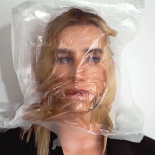 Kesha - Eat The Acid - Testo Traduzione Significato