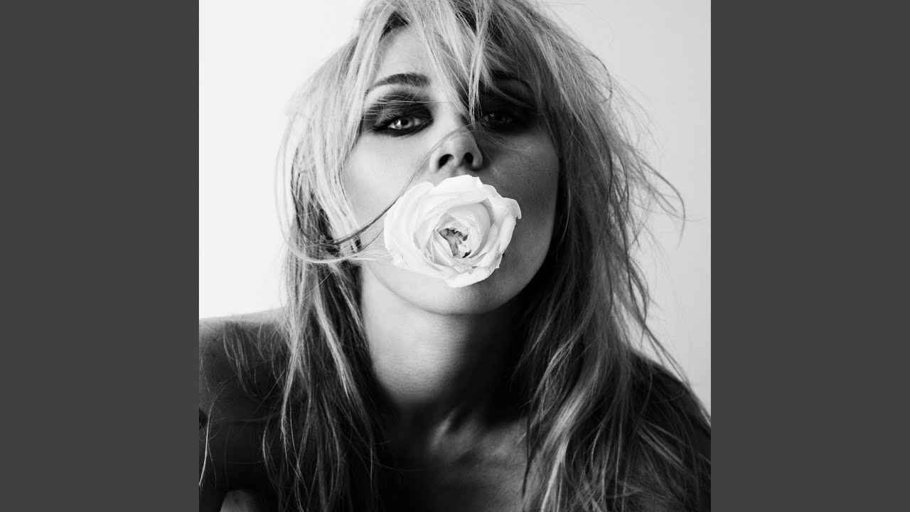 Bass Persuades, Miley - Traduzione Testo Significato